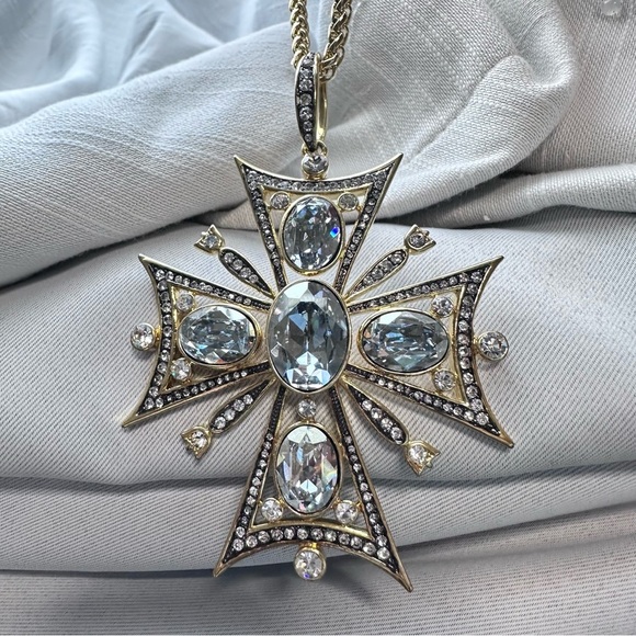 Crystal Cross Baroque Style Statement Multi Stone Embellishment by Akkad Jewelry - Picture 4 of 13